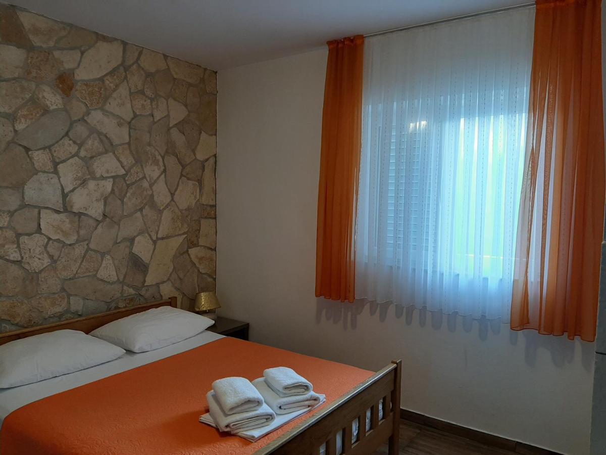 Guest House Renata Zadar Exterior photo